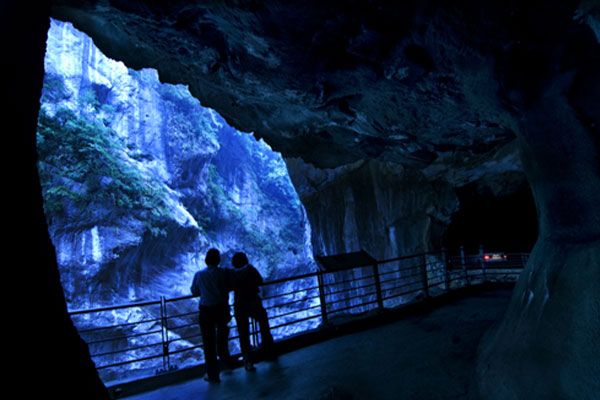 Swallow Grotto