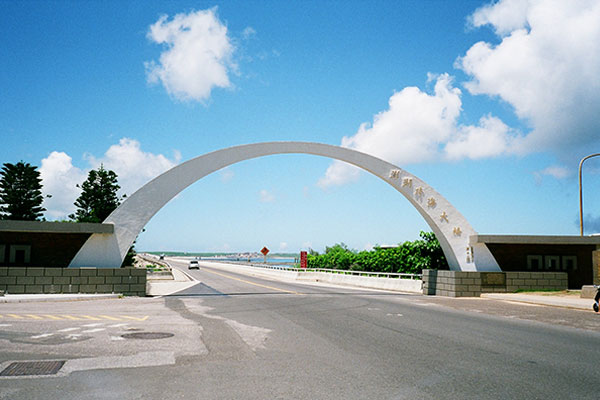 Cross-sea Bridge