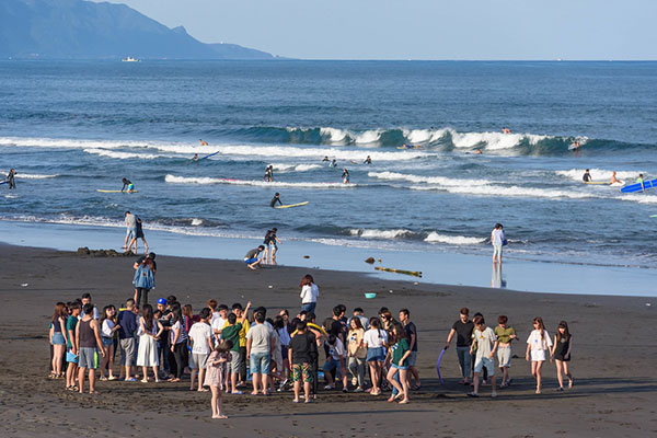 Waiao Surfing